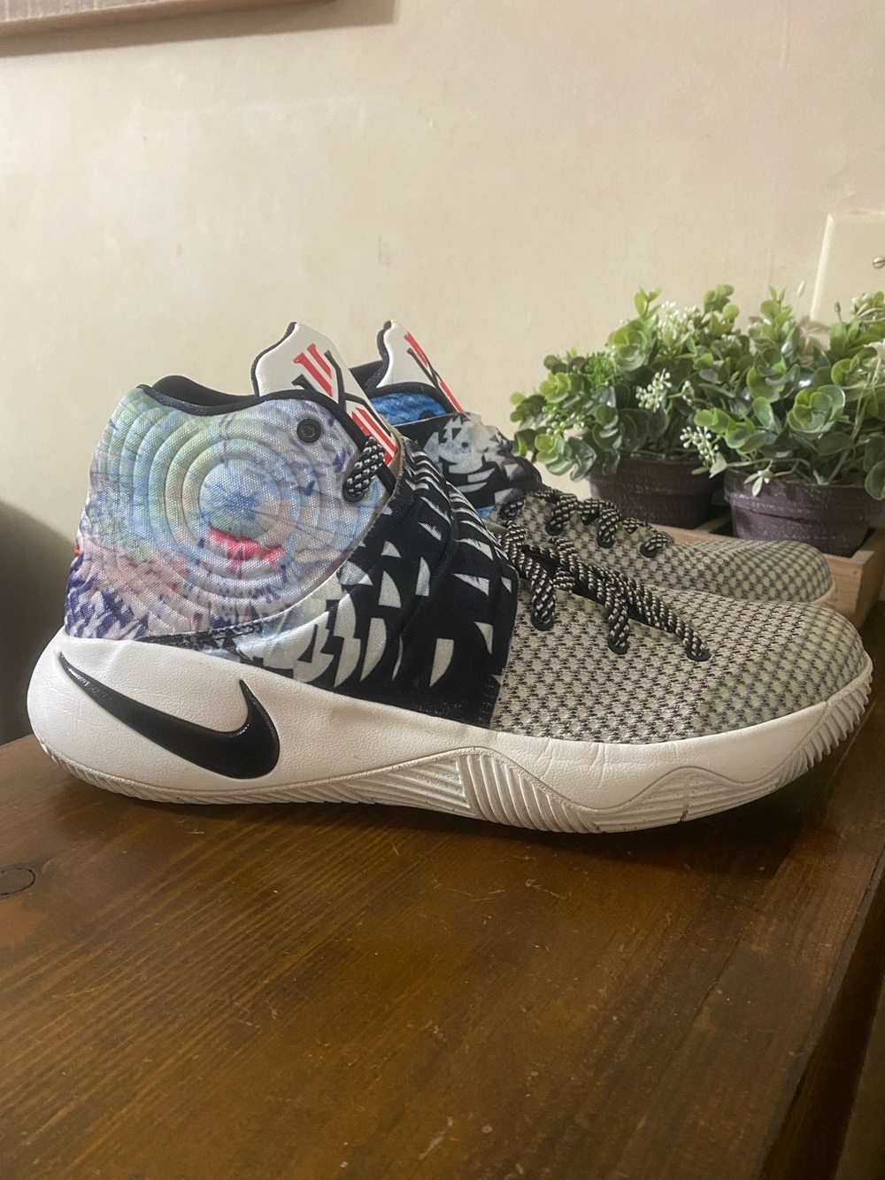 Nike Kyrie 2 Tie Dye The Effect 2015 819583-901 Mens Basketball Shoes Size 11